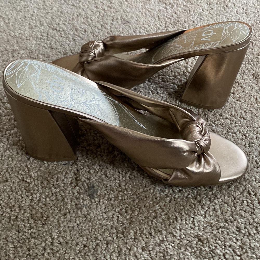 dv by Dolce Vita knotted rose gold mule heels - Picture 6 of 6